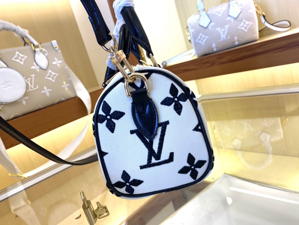 ルイヴィトンバッグ角部分ディテール